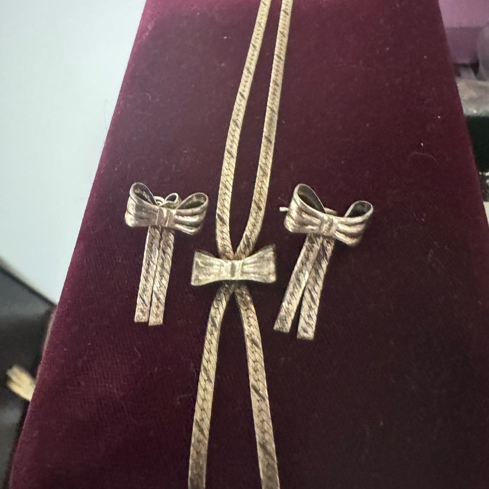 Elegant Silver Bow Jewelry Set